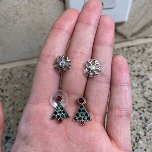 Women’s Charming Charlie Christmas Stud Earrings (Tree & Snowflake)